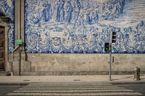 PTOPO - Porto - Azulejos Crossing - Stefan Pflaum.jpg Photo